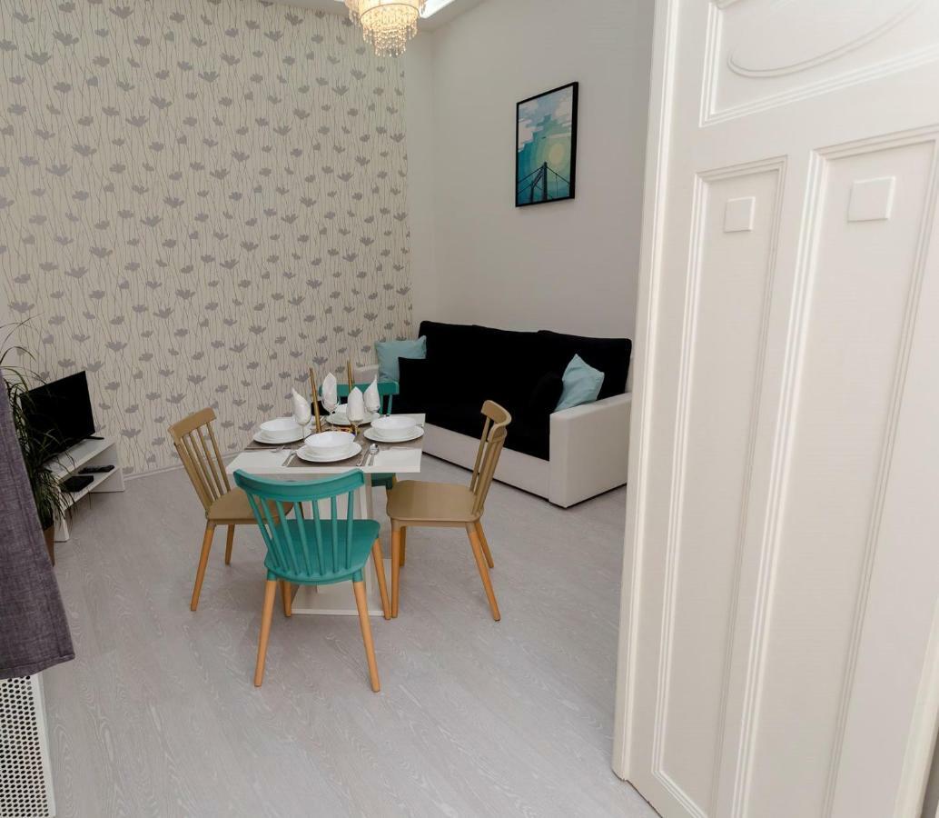 Boutique Residence Jokai - Apartment In The City Center Budapest Luaran gambar