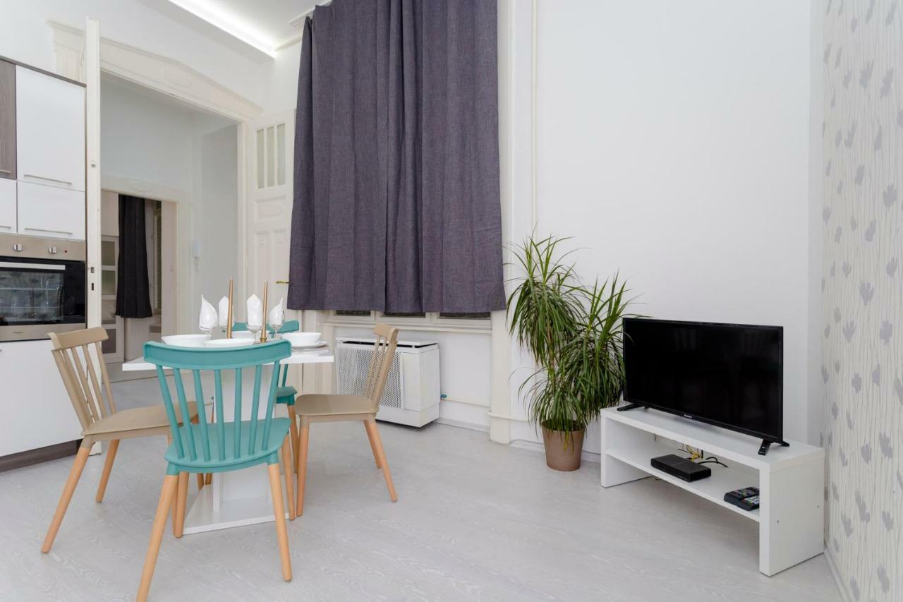 Boutique Residence Jokai - Apartment In The City Center Budapest Luaran gambar